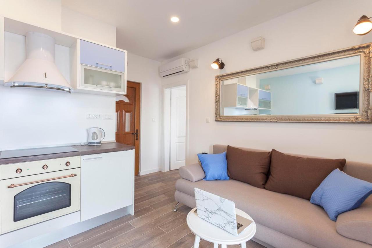 זיווגוסצה Apartmani Antiqua מראה חיצוני תמונה
